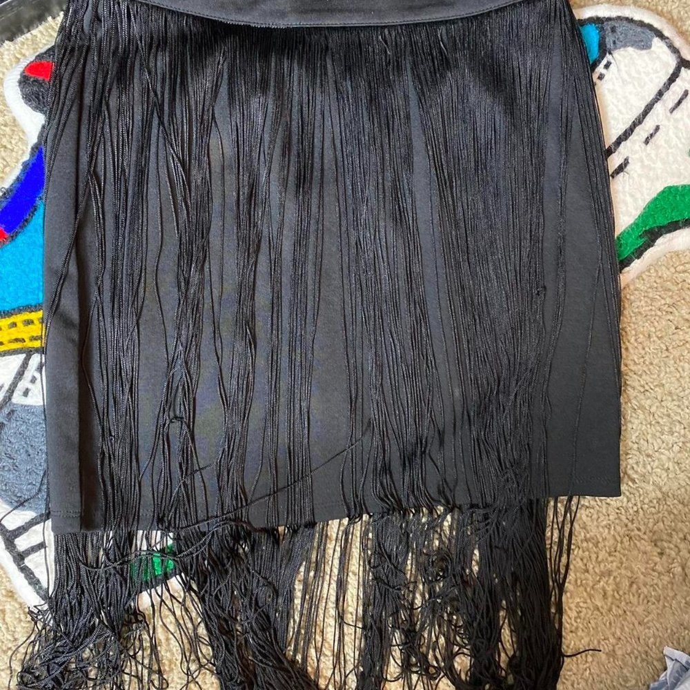 FOREVER 21 BLACK MINI FRINGE SKIRT